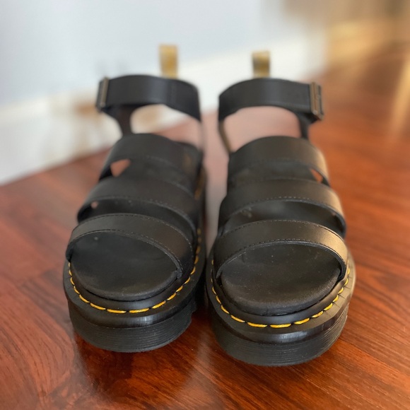 BLAIRE HYDRO LEATHER STRAP SANDALS - Dr Marten Air Wair - Black - Picture 2 of 4